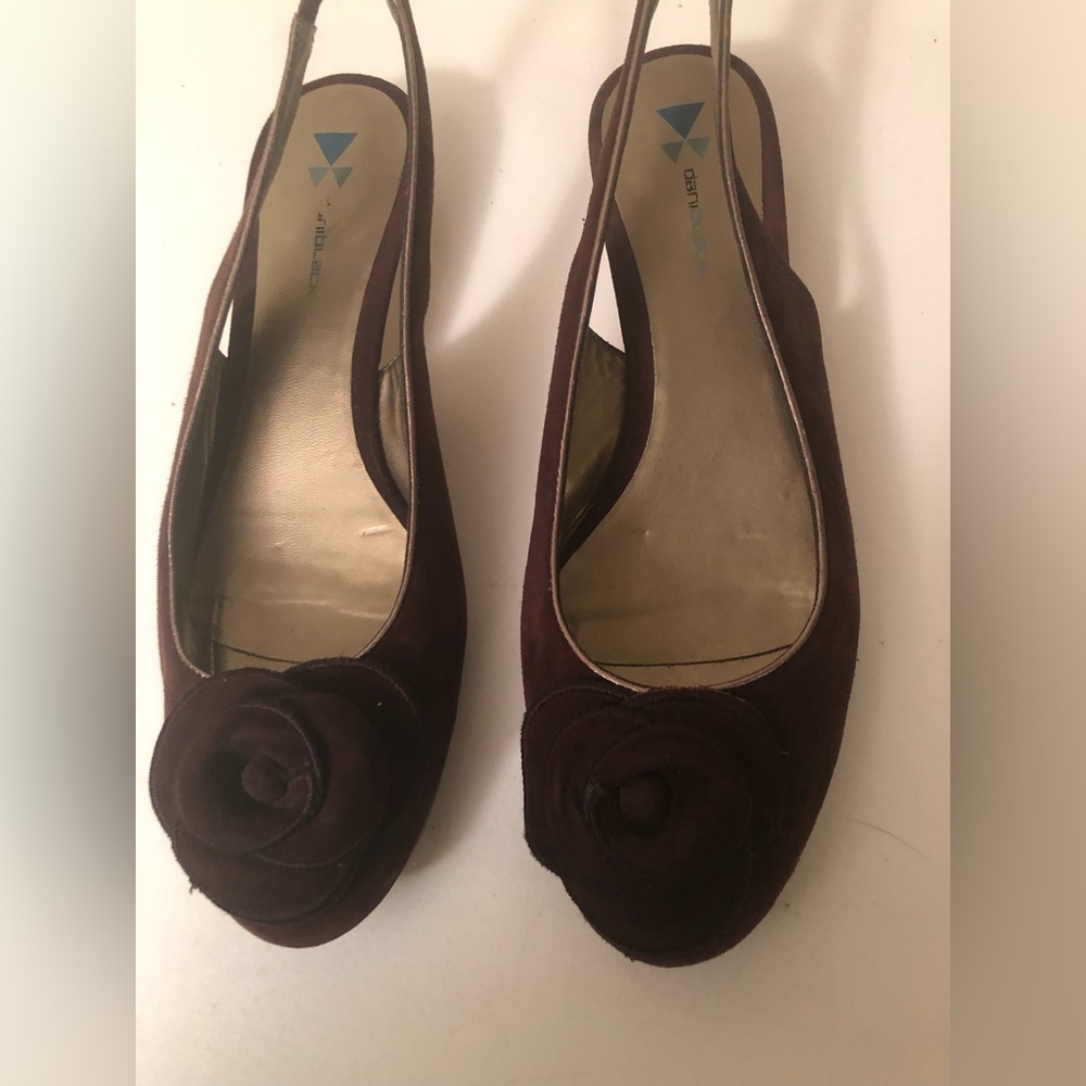 Great fun shoe in brown suede slingback kiddie heel